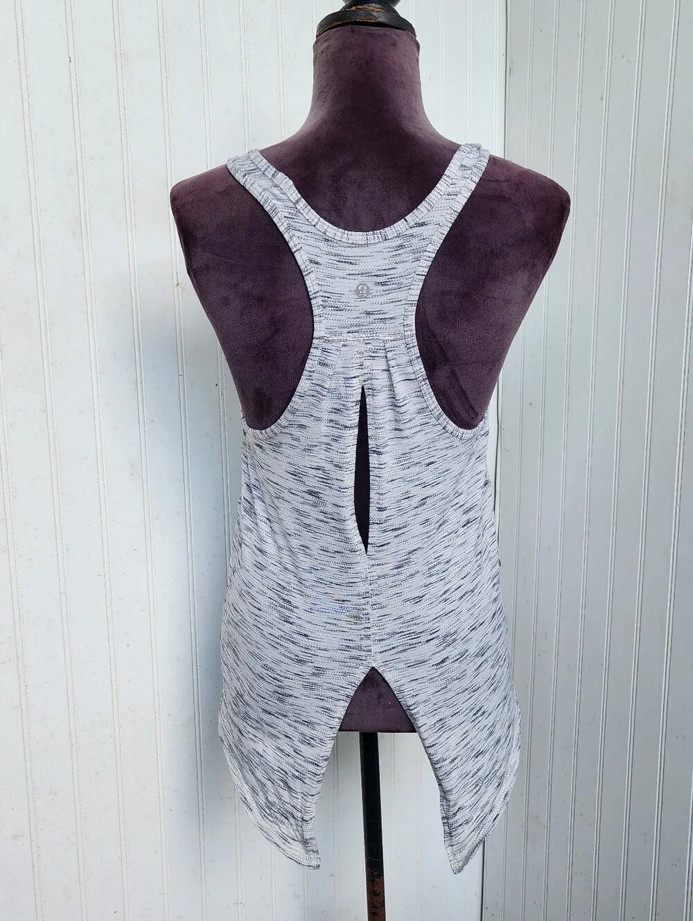 Lululemon Split Back Racerback Tank Ivory Gray Size 4 Sleeveless Yoga Tie Back